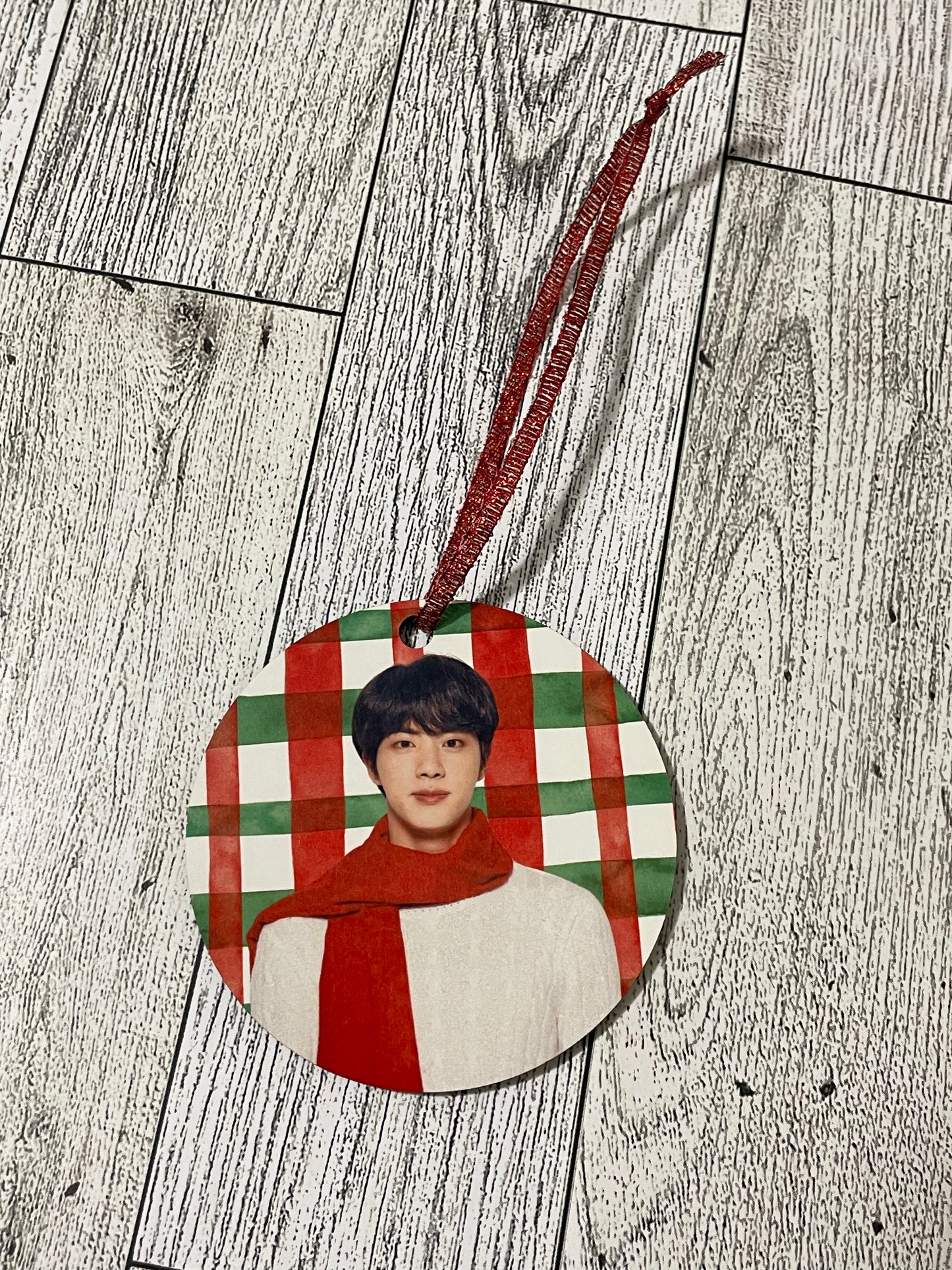 Jin Scarf Ornament