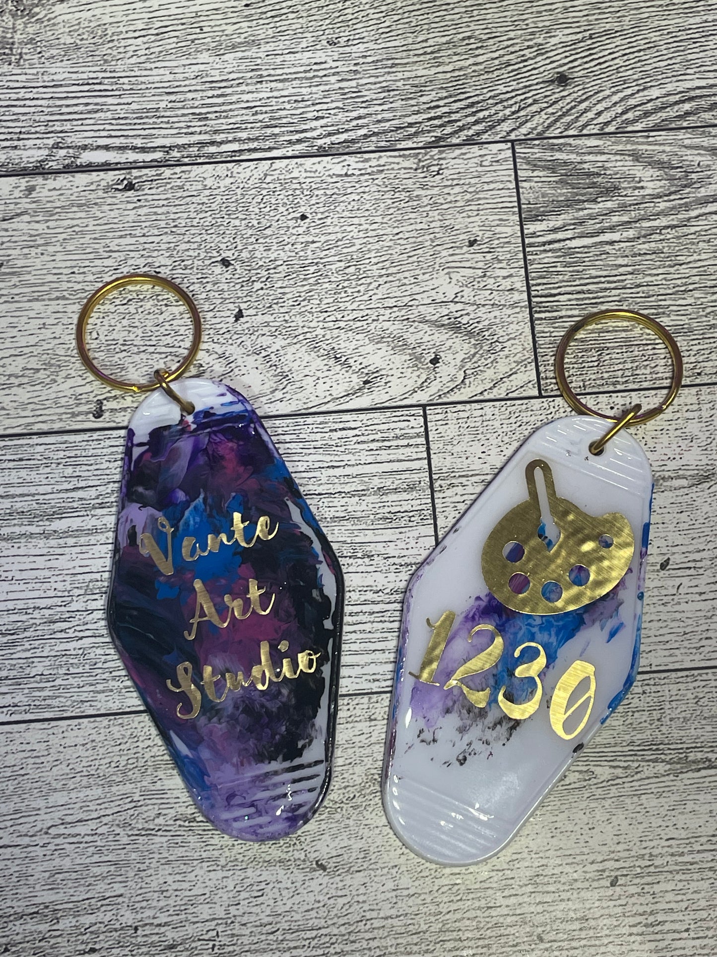 Vante Art Studio Keychain