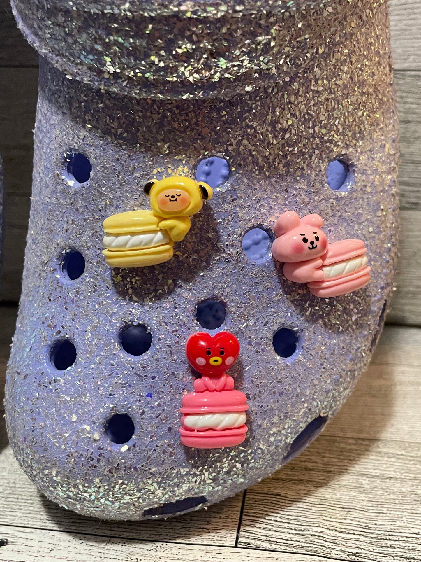 Set of 7 Shoe Charms - Macrons